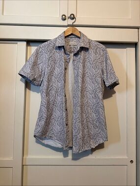 Bugatchi Short-Sleeve Button-Down Shirt - Light Blue and Leaf Print